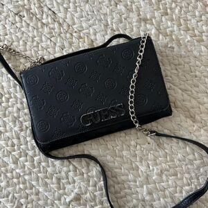 Guess crossbody purse wallet black silver chain kamryn debossed logo bag cards